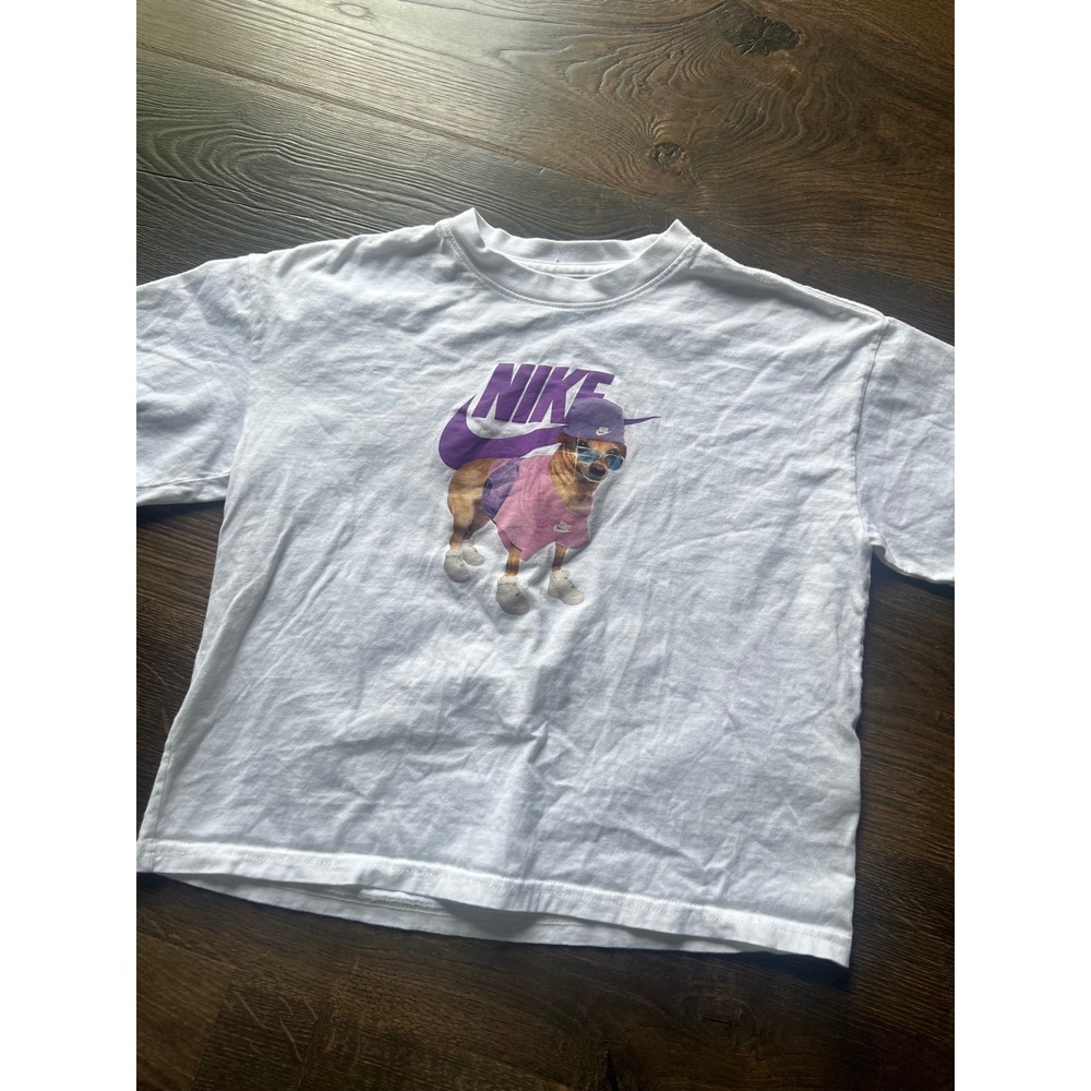 Nike Kids White‎ Graphic Tee Chihuahua Dog Purple Swoosh Loose Fit Medium M